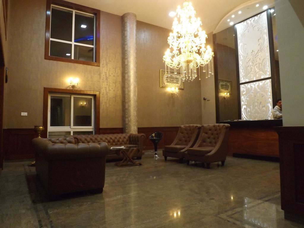 The Majestic Crown Otel Ooty Dış mekan fotoğraf