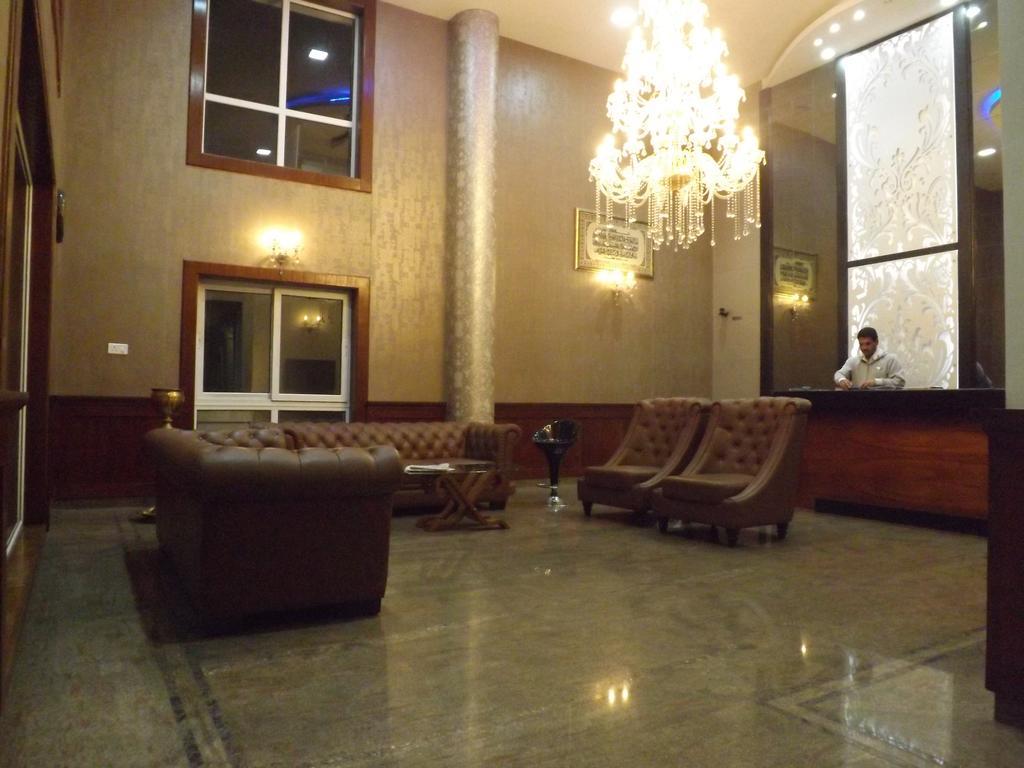 The Majestic Crown Otel Ooty Dış mekan fotoğraf